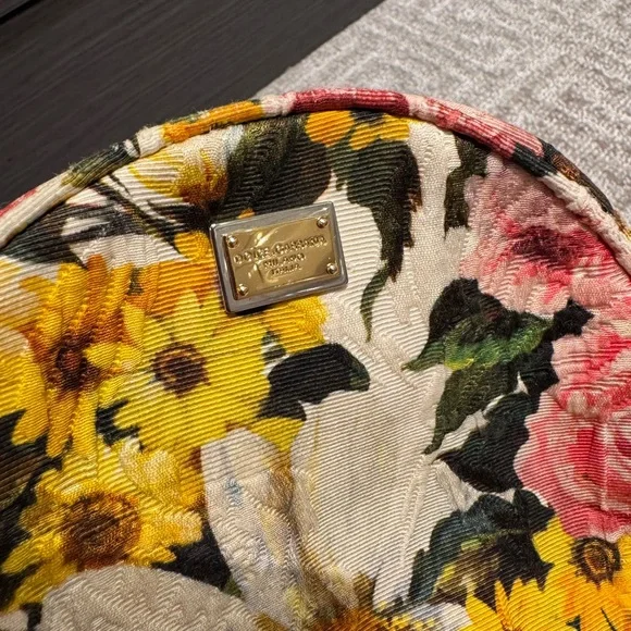 Dolce & Gabbana (D&G) Floral Round Crossbody Bag with Chain Strap - Picture 2 of 7